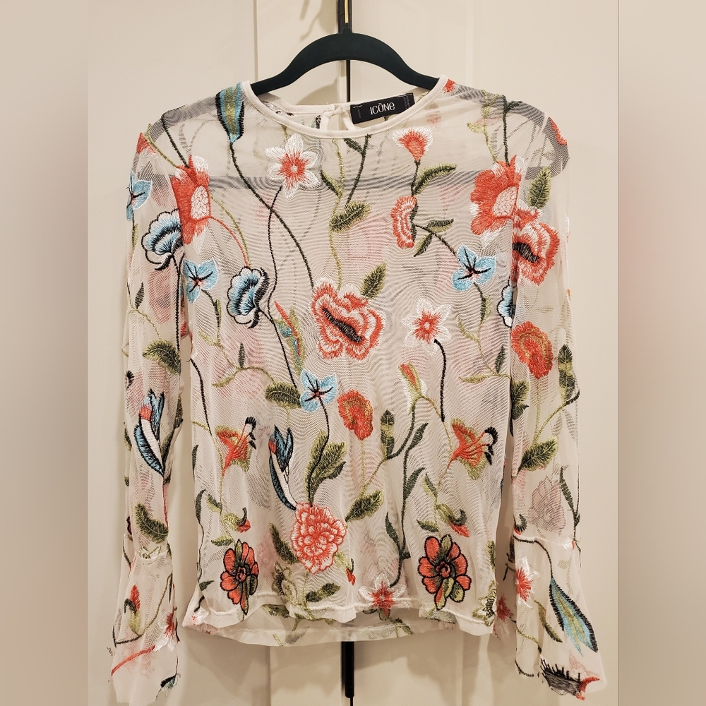 ICONE- Sheer Gorgeous Floral Embroidered Blouse Red,Blue,Green,Bell Sleeves Sz.S